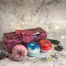 Load image into Gallery viewer, Set Of 3 Donut Bathbombs Gift Pack - Mix 1
