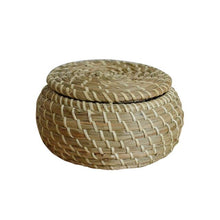 Load image into Gallery viewer, Mini Straw Hand Woven Storage Baskets with Lids Round Small Seagrass Box Desktop Storage Basket Bathroom Storage New Arrival
