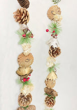 Load image into Gallery viewer, Fir Cone Botanical Christmas Garland 150cm
