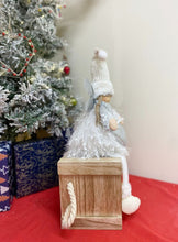 Load image into Gallery viewer, Sitting Christmas Angel
